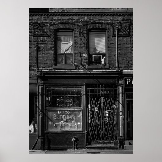 No 940 Queen St E 3 ポスター (正面)