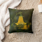 No dejes de ser / Yellow Flower Throw Pillow  クッション (ブランケット)