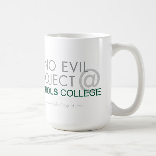 No Evil Project @ Nichols College Mug – 展示 コーヒーマグカップ (右)