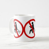 NO FARTING ⚠タイおもしろいトイレのサイン⚠ コーヒーマグカップ (正面左)