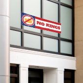 NO KINGS! トランプに反対するフラグ OD 横断幕 (ビルの外側)