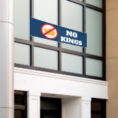 NO KINGS! Anti-Trump Dk Blue OD 横断幕 (ビルの外側)