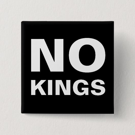 No Kings bold protest 缶バッジ (正面)
