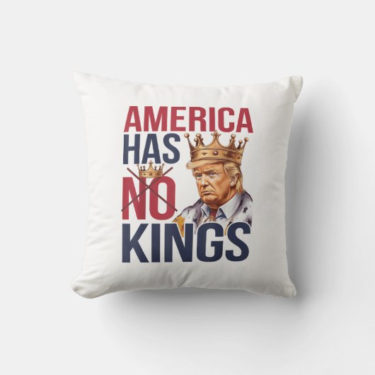 No Kings In America Funny America Has No King Poli クッション (正面)