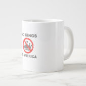 No Kings In America Patriotic Casual ジャンボコーヒーマグカップ (正面右)