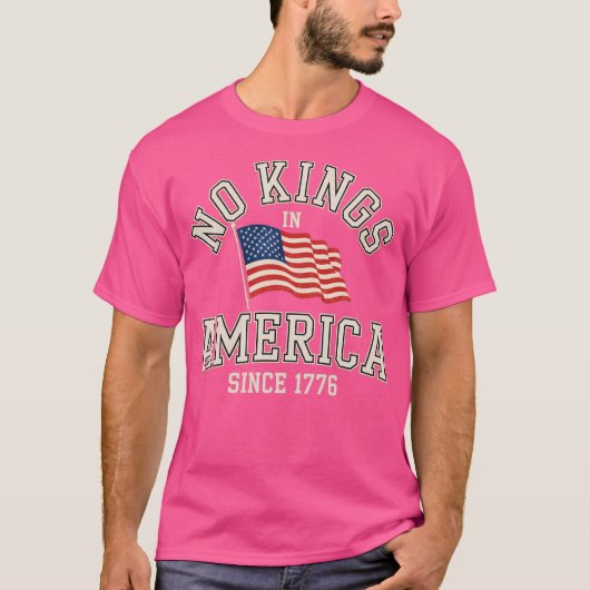No Kings in America Since 1776 Distressed USA Flag Tシャツ (正面)