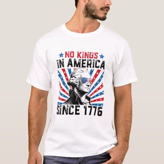 No Kings in America Since 1776 Distressed USA Flag Tシャツ (正面)