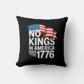 No Kings In America Since 1776 Protest Creative St クッション (正面)