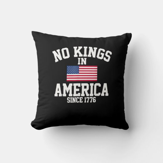 No Kings In America USA Flag Retro Cool Style クッション (正面)