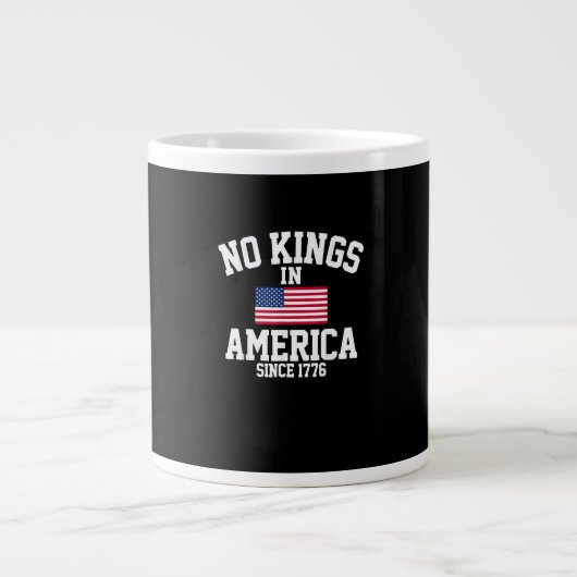No Kings In America USA Flag Retro Cool Style ジャンボコーヒーマグカップ (正面)
