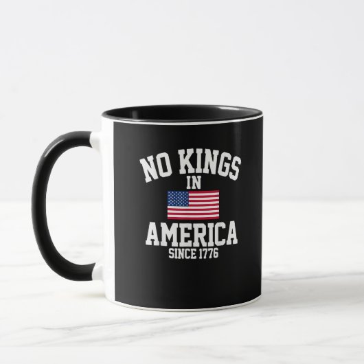 No Kings In America USA Flag Retro Cool Style マグカップ (左)