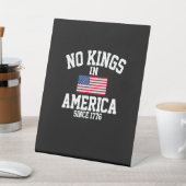 No Kings In America USA Flag Retro Cool Style 台座サイン (インサイチュ)