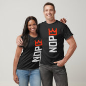 No Kings Nope Repeat Sign Vertical はっきりした文字 Tシャツ (ユニセックス)