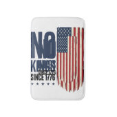 No Kings Since 1776 Patriotic Flag Shirt Design_1 バスマット (正面縦)