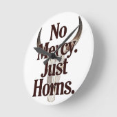 No Mercy Just Horns Longhorn Skull Brutal Bull  ラウンド壁時計 (傾斜)