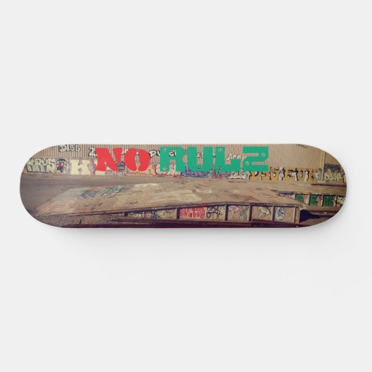 NO RULZ スケートボード (横)
