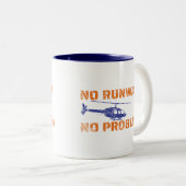 No Runway No Problemヘリコプタパイロット2トーンMag ツートーンマグカップ (正面右)
