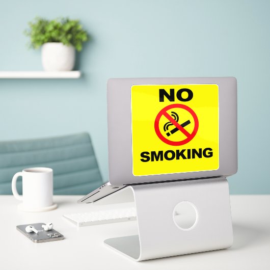 No Smoking Custom-Cut Vinyl Sticker シール (デスク上のノートパソコン)