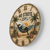 No Stress Zone Beach Coastal Farmhouse ラージ壁時計 (傾斜)