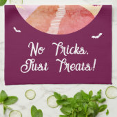 No Tricks Just Treat 不気味 Castle Halloween キッチンタオル (折り畳み)