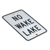 「No Wake Lake」の看板 マグネット (右側)