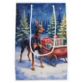Noble Doberman Guarding Christmas Sleigh Winter ミディアムペーパーバッグ (裏面)