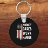 Nobody Cares Work Harder Motivational Workout Gym  キーホルダー (正面)