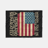 Nobody Told Me That When You Get A Husband His Ear フリースブランケット (正面(横))