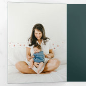 NOELエレガント金ゴールドウィンターベリーフレーム写真 三つ折りクリスマスカード (内部最初)