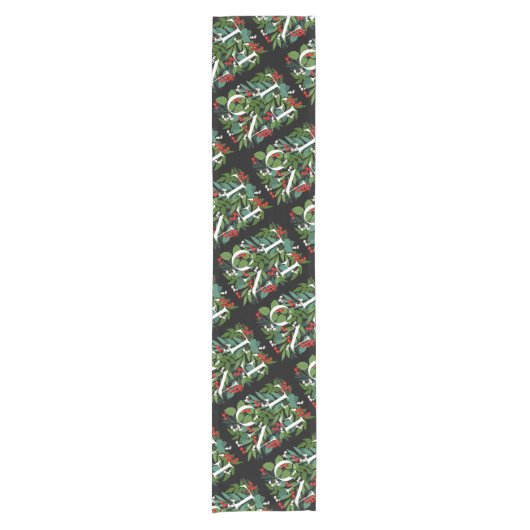 NOELグリーンリーとベリーのクリスマス ショートテーブルランナー (正面)