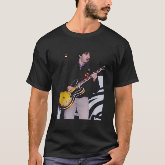Noel Gallagher Oasis Guitarist Live By Andy Willsh Tシャツ (正面)