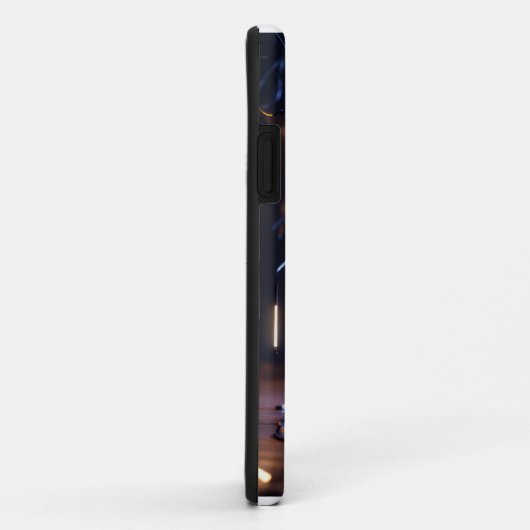 "Noir Nights: The DJ Scene" Case-Mate iPhoneケース (裏面/右)