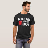 Nolanは最も最高のな男の子の暗闇のTシャツです Tシャツ (正面フル)
