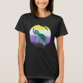 Non Binary Flag Turtle Sunglasses   LGBT Nonbinary Tシャツ (正面)