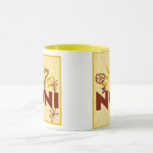 Noniの日が差すことの黄色のイタリアンな祖母のマグのコップ マグカップ (中央)