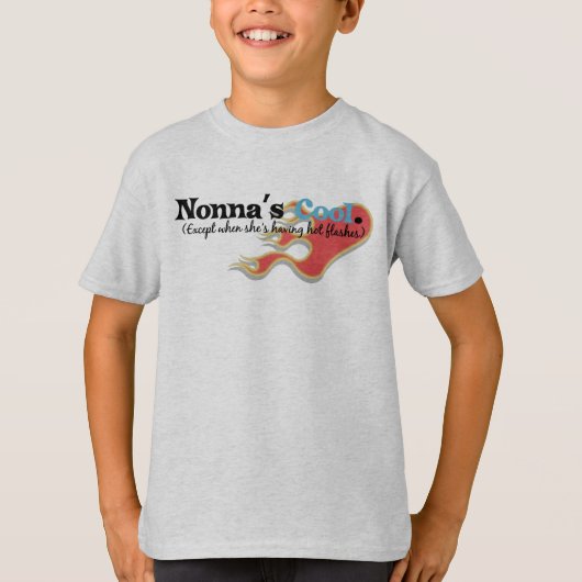 Nonnaに熱いフラッシュがあります Tシャツ (正面)