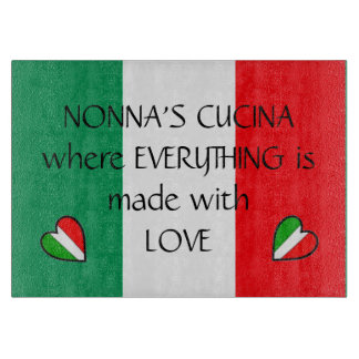 NonnaのCucinaのカスタマイズ可能なイタリアンな旗のハート カッティングボード