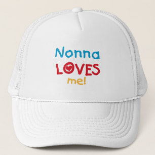 Nonna Loves Me Tシャツとギフト キャップ