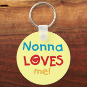 Nonna Loves Me Tシャツとギフト キーホルダー (正面)
