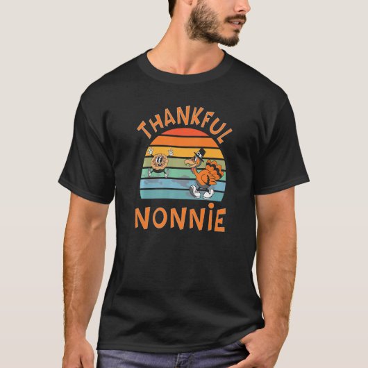 Nonnie  Family Thanksgiving Party Tシャツ (正面)