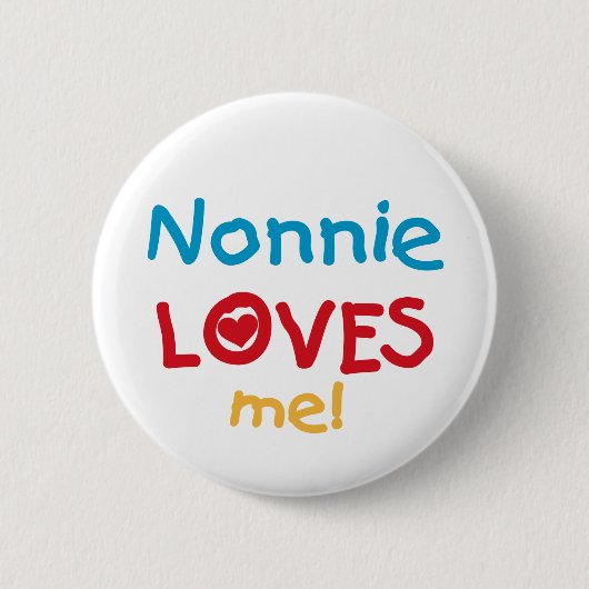 Nonnie Loves Me Tシャツとギフト 缶バッジ (正面)