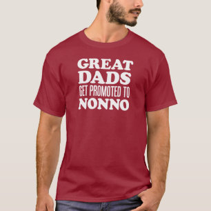 Nonnoに促進されるすばらしいパパ(暗闇で) Tシャツ