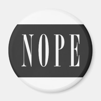 NOPE – 白ブラックボックス マグネット