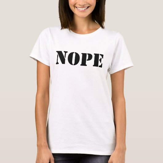 "Nope Chic: Women's White Basic " Tシャツ (正面)