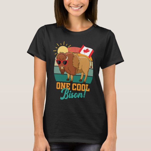 North American Bison  Buffalo Day Canada men women Tシャツ (正面)