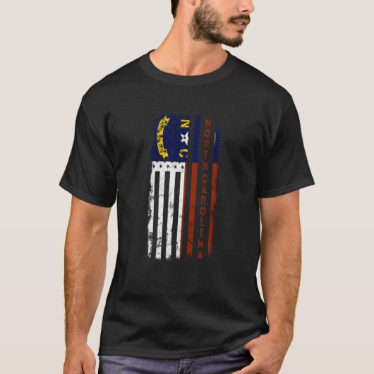 North Carolina American Flag Home State of North C Tシャツ (正面)