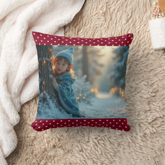 North pole Elf in the winter クッション (ブランケット)