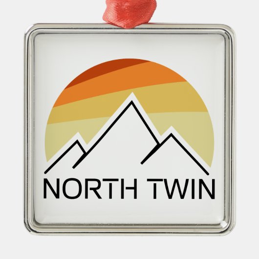 North Twin Mountain New Hampshire Retro メタルオーナメント (正面)