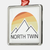 North Twin Mountain New Hampshire Retro メタルオーナメント (左)