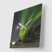 Northern LightS | Haukland Beach Island Norway スクエア壁時計 (傾斜)